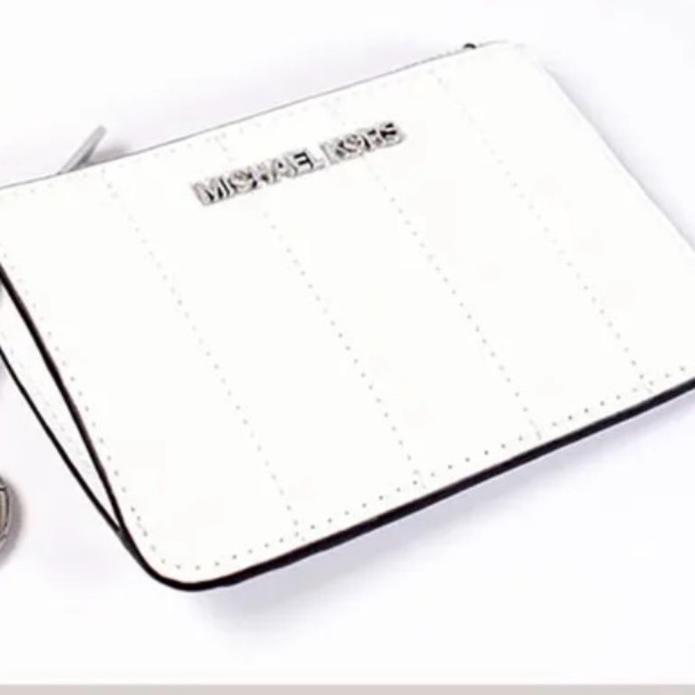 Michael Kors NWT White Card Holder with Zip and key chains n - Picture 2 of 7